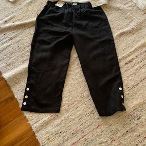 Beautiful Black Linen Pants,nwt,Small?Great trim on legs‼️